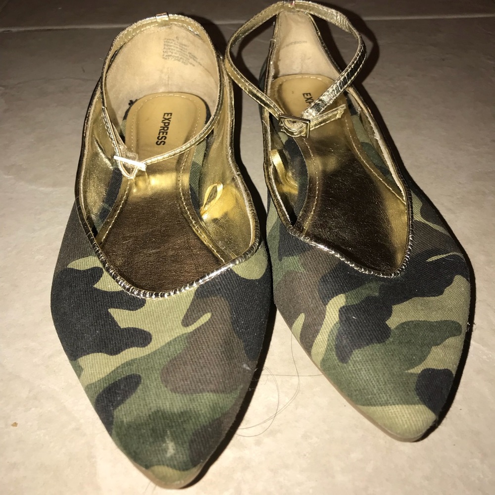 Camouflage Flats